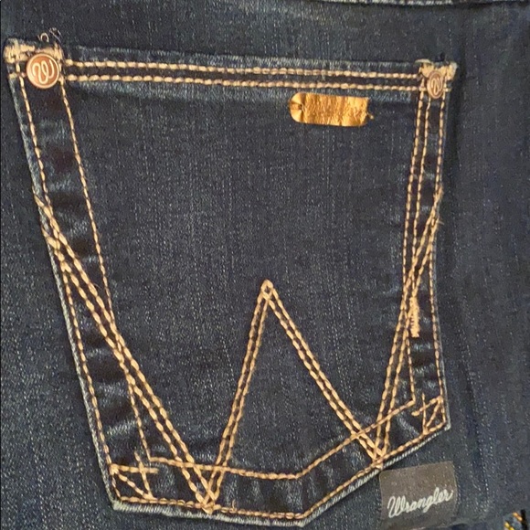 Retro Mae - Picture 3 of 4